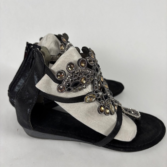 Muk Luks black Jewels Embellished Sandals Size 6, Faux Leather/Suede Back Zip - Picture 6 of 7